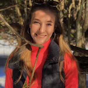 Meet your Posher, Rebecca